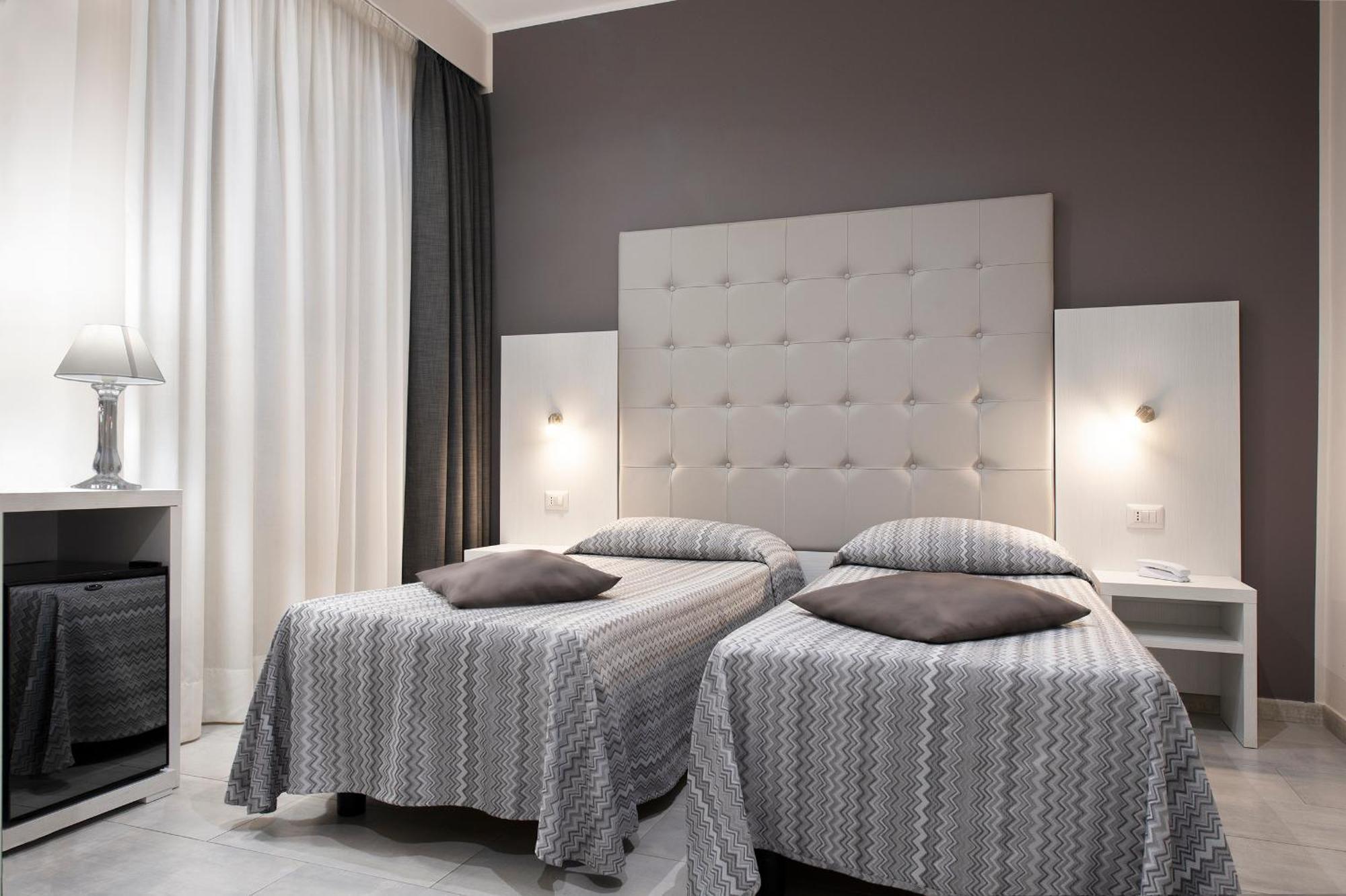 Hotel Assarotti Genova Esterno foto