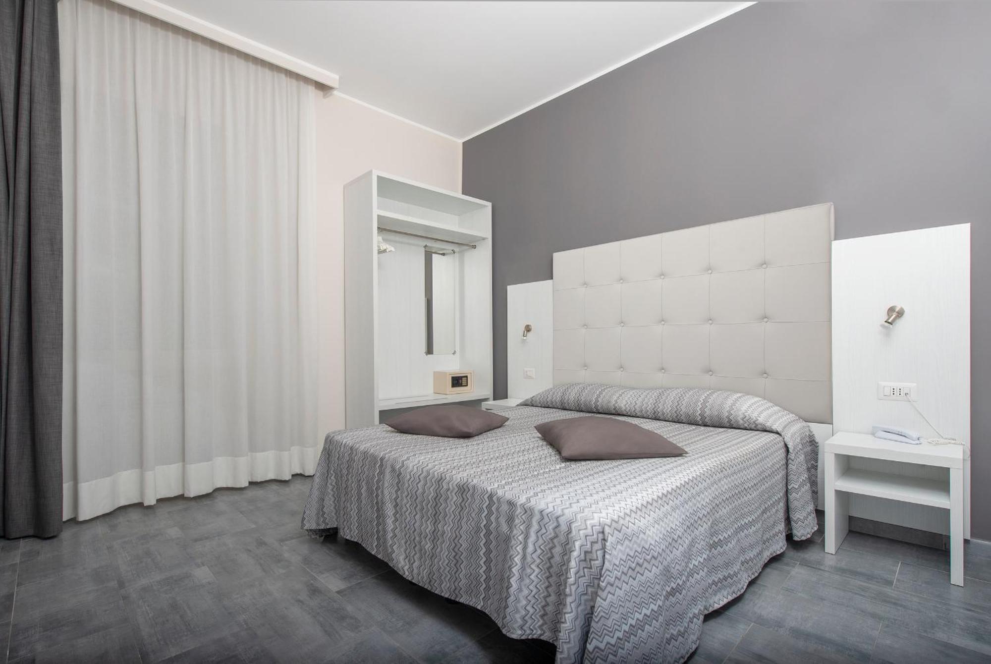 Hotel Assarotti Genova Esterno foto