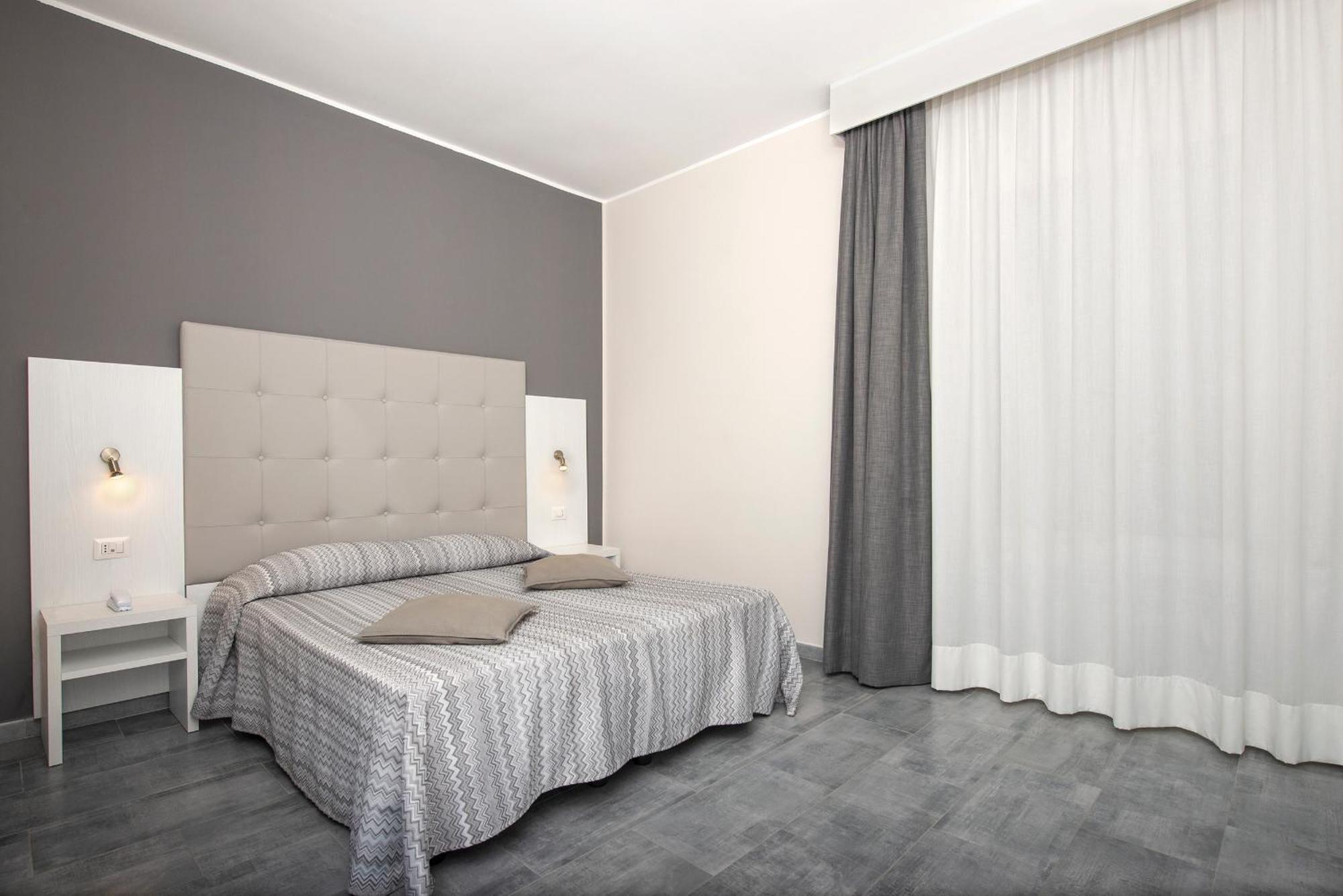 Hotel Assarotti Genova Esterno foto