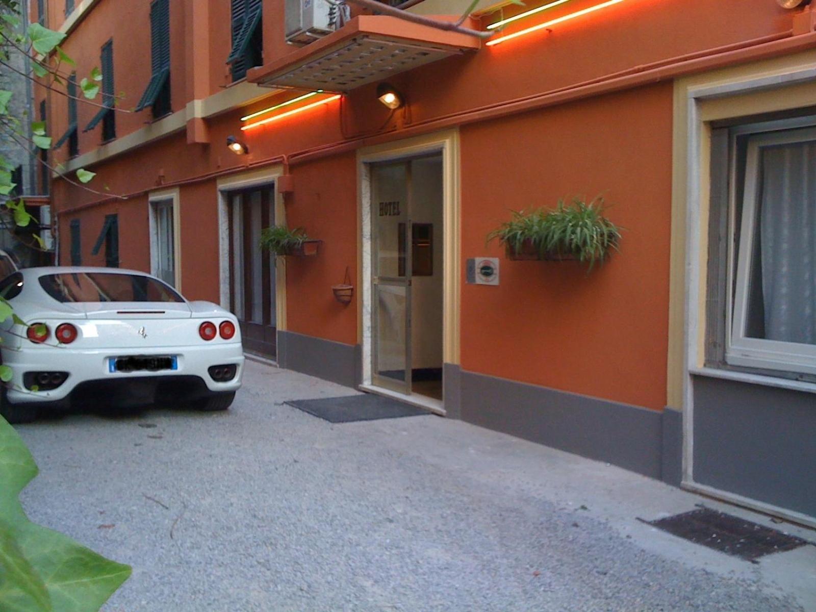 Hotel Assarotti Genova Esterno foto