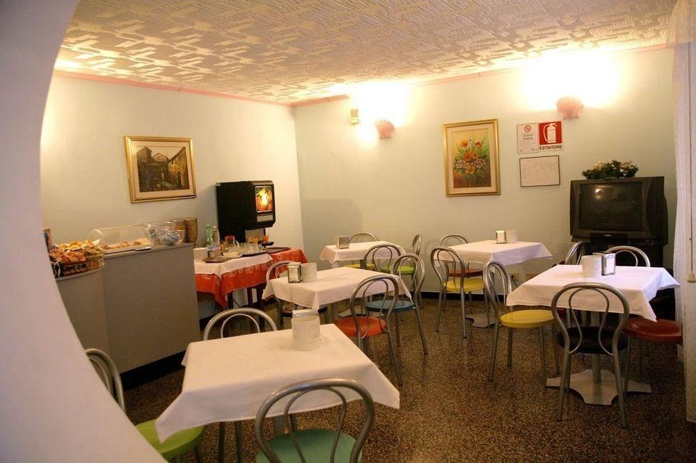 Hotel Assarotti Genova Esterno foto