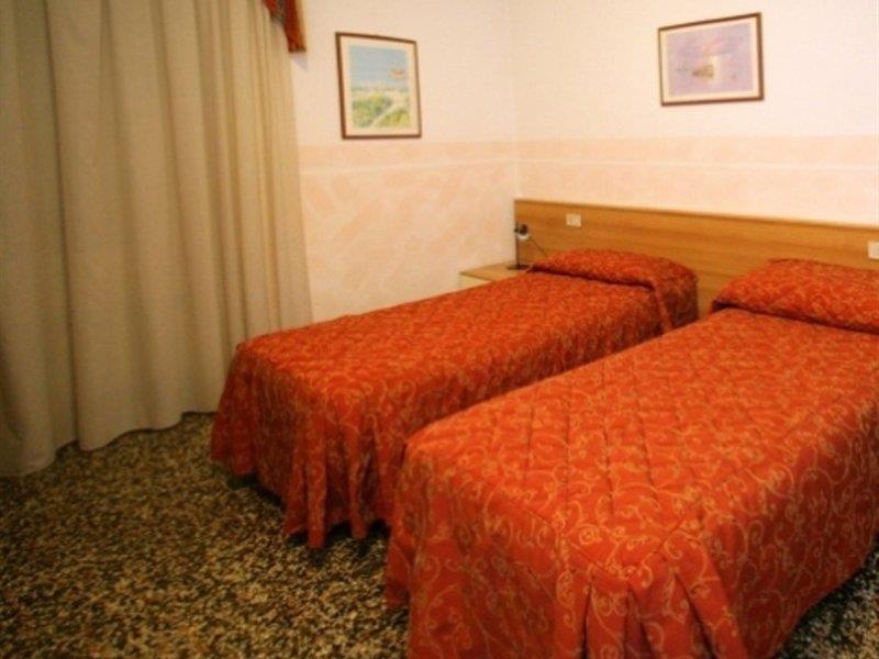 Hotel Assarotti Genova Esterno foto