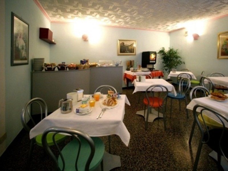 Hotel Assarotti Genova Esterno foto